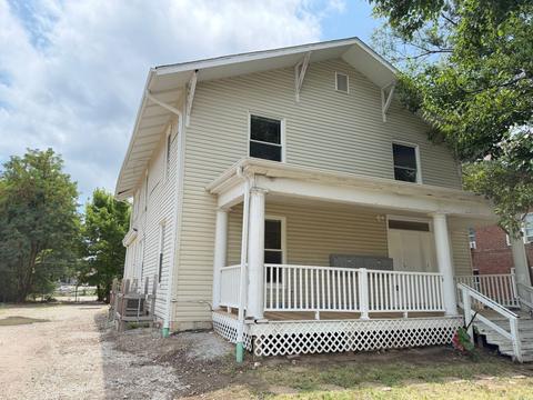 1308 Anthony St exterior