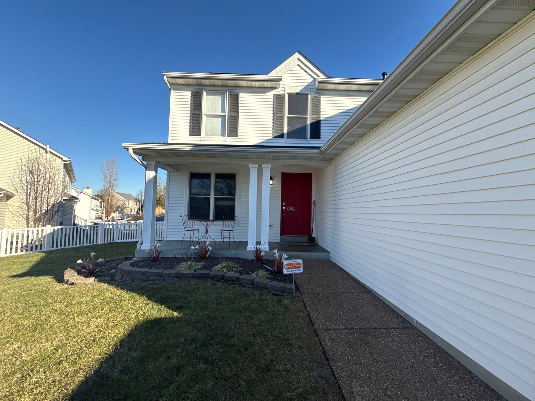 1424 Devonshire County Dr exterior